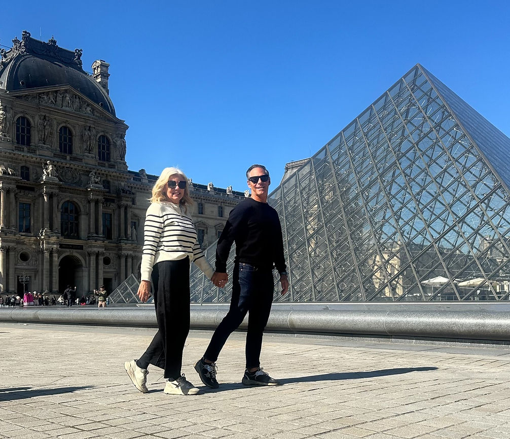 Couple outside of the Louvre